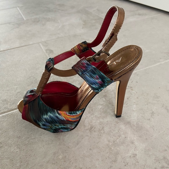 Gold metallic multi-colour Aldo heels.Size 6 (36). - Picture 2 of 7